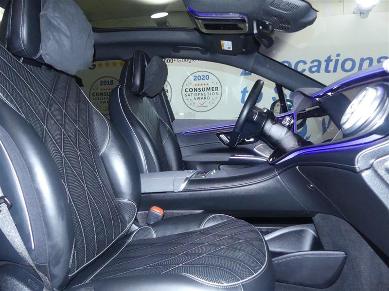 Used 2025 Mercedes-Benz EQS 580 4MATIC SUV w/ Exclusive Trim Package image 9