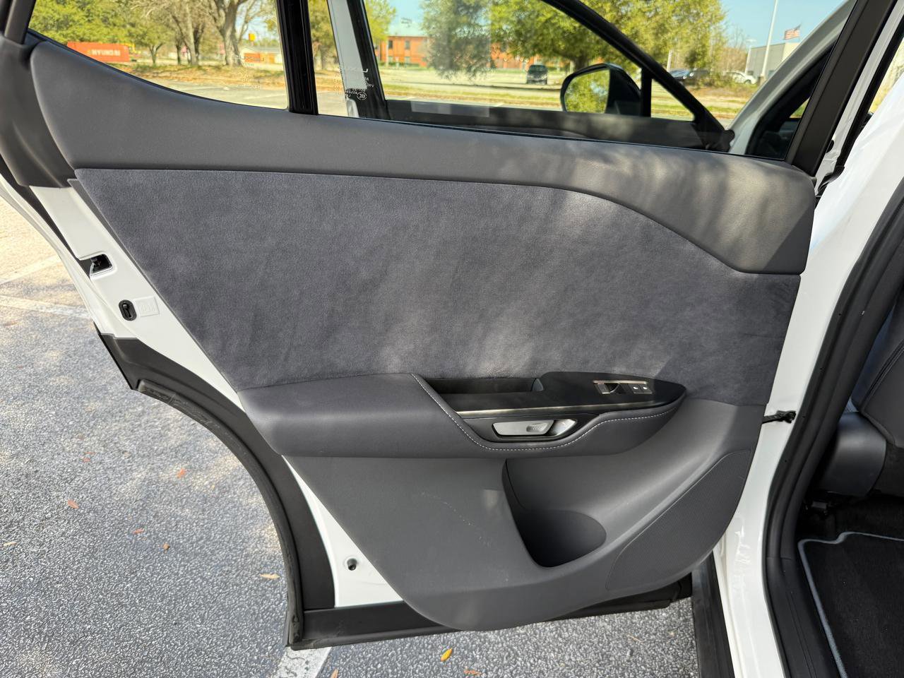 Used 2023 Lexus RZ 450e Premium w/ Accessory Package (Z1) image 15