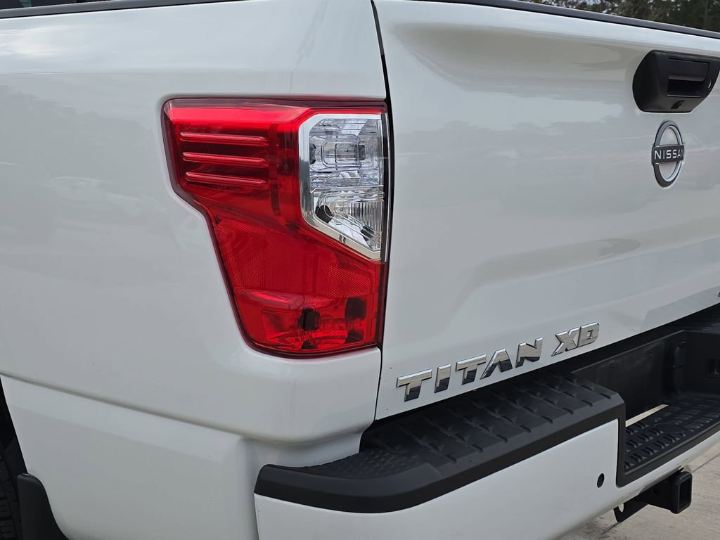 Used 2024 Nissan Titan SV w/ SV Convenience Package image 36