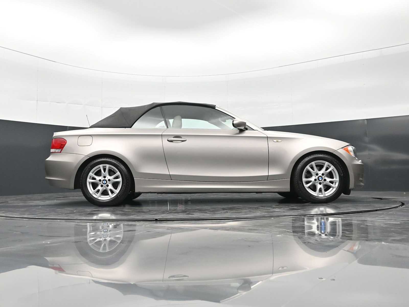 Used 2008 BMW 128i Convertible RWD image 28