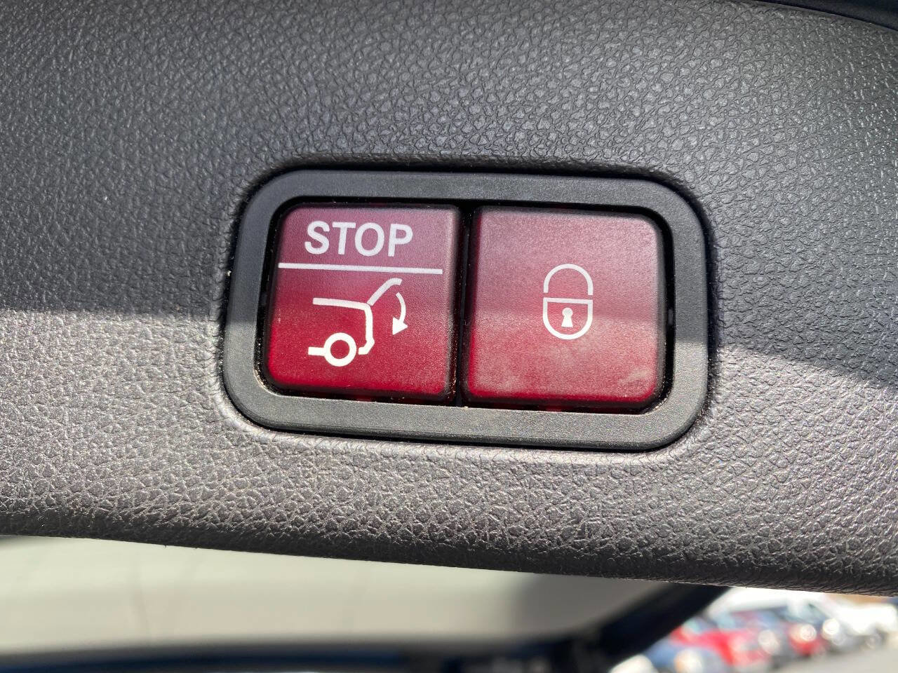 Used 2015 Mercedes-Benz GL 450 4MATIC image 28