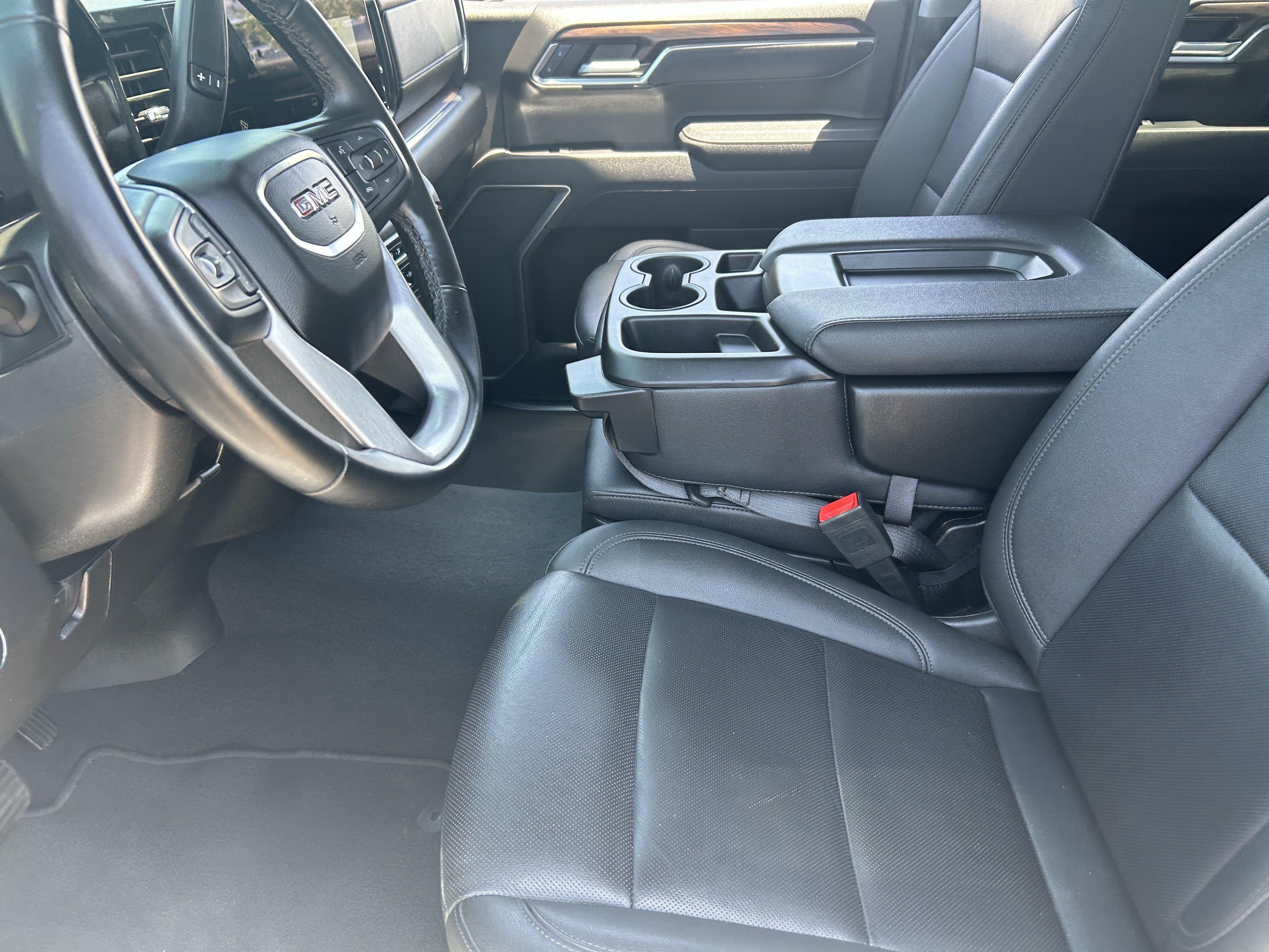 Used 2025 GMC Sierra 1500 SLT AWD/4WD image 26