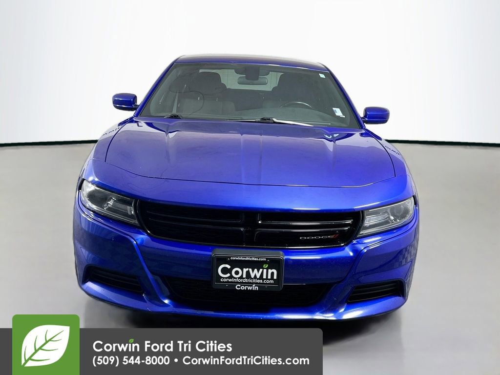 Used 2020 Dodge Charger SXT image 4