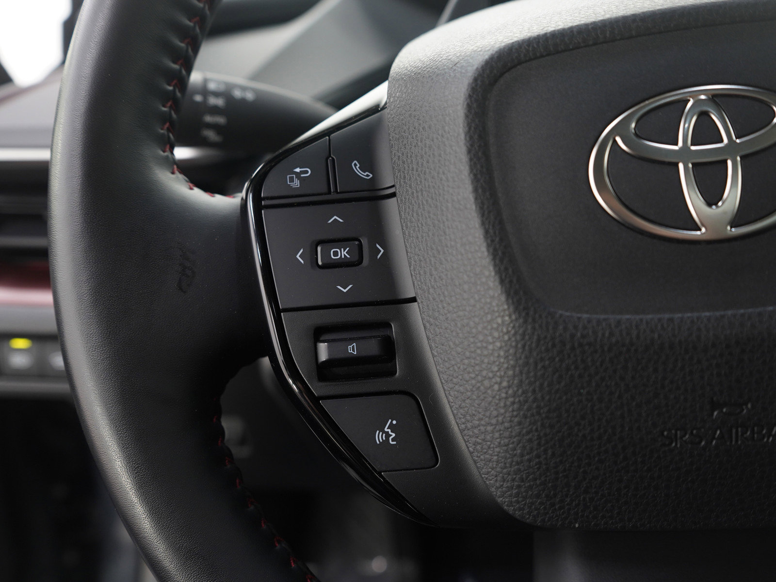 Used 2024 Toyota Prius Prime Premium image 26