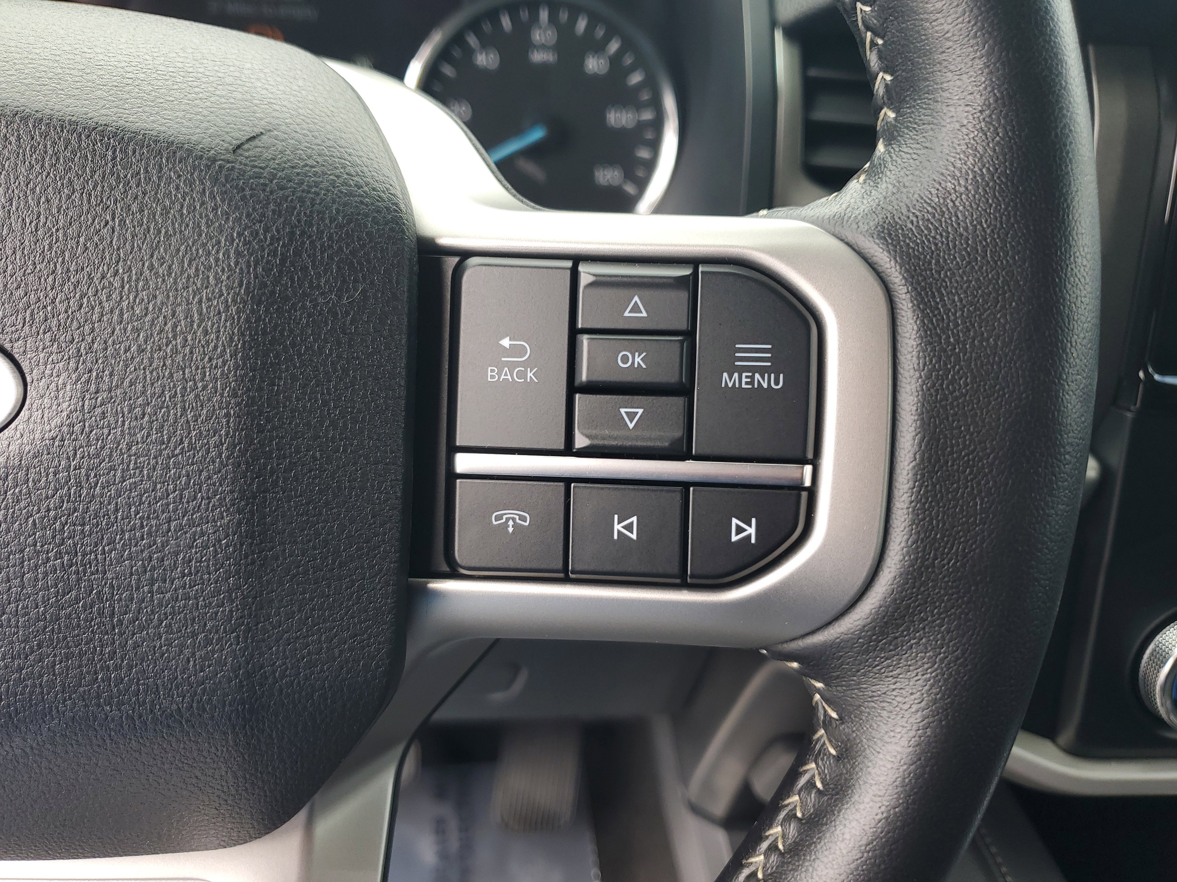 Used 2024 Ford Expedition Max XLT image 25