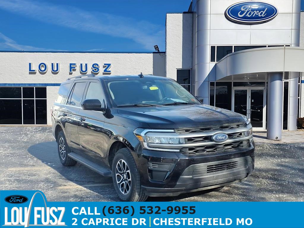 Used 2024 Ford Expedition XLT image 1