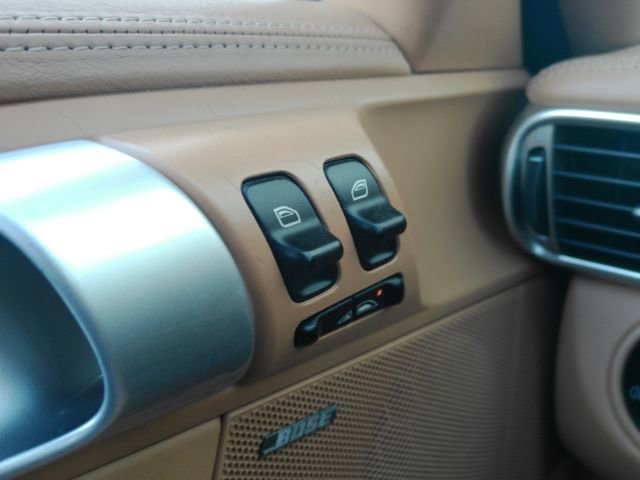 Used 2010 Porsche 911 Turbo image 27