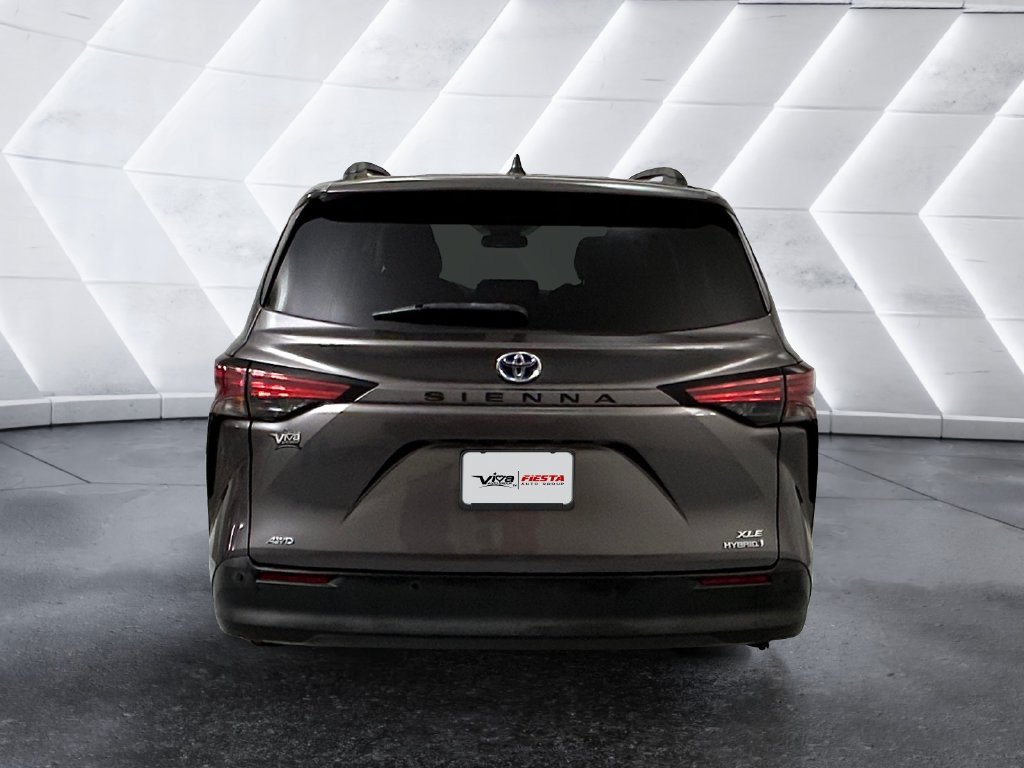 Used 2021 Toyota Sienna XLE AWD/4WD image 5