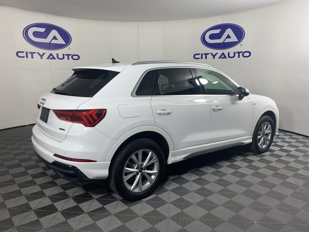 Used 2022 Audi Q3 2.0T Premium image 3