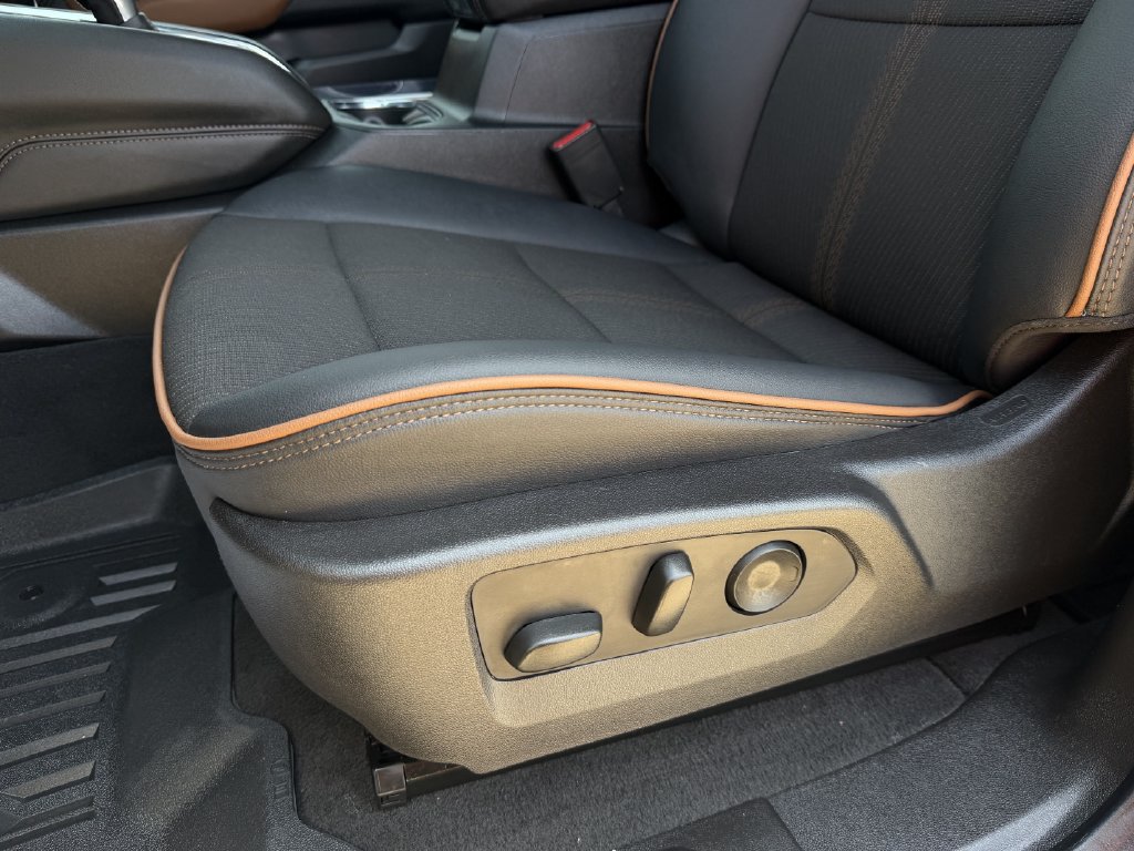 New 2026 GMC Canyon AT4 AWD/4WD image 23