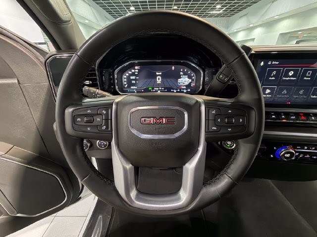 Used 2025 GMC Sierra 1500 SLT AWD/4WD image 16