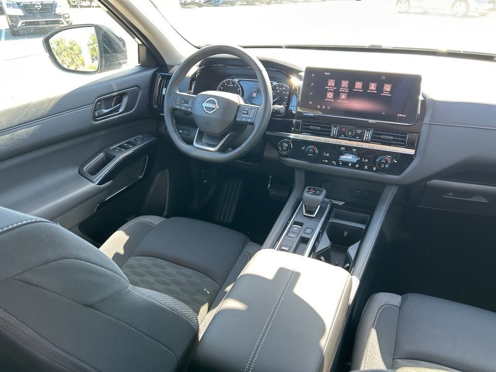 New 2026 Nissan Pathfinder SV image 10