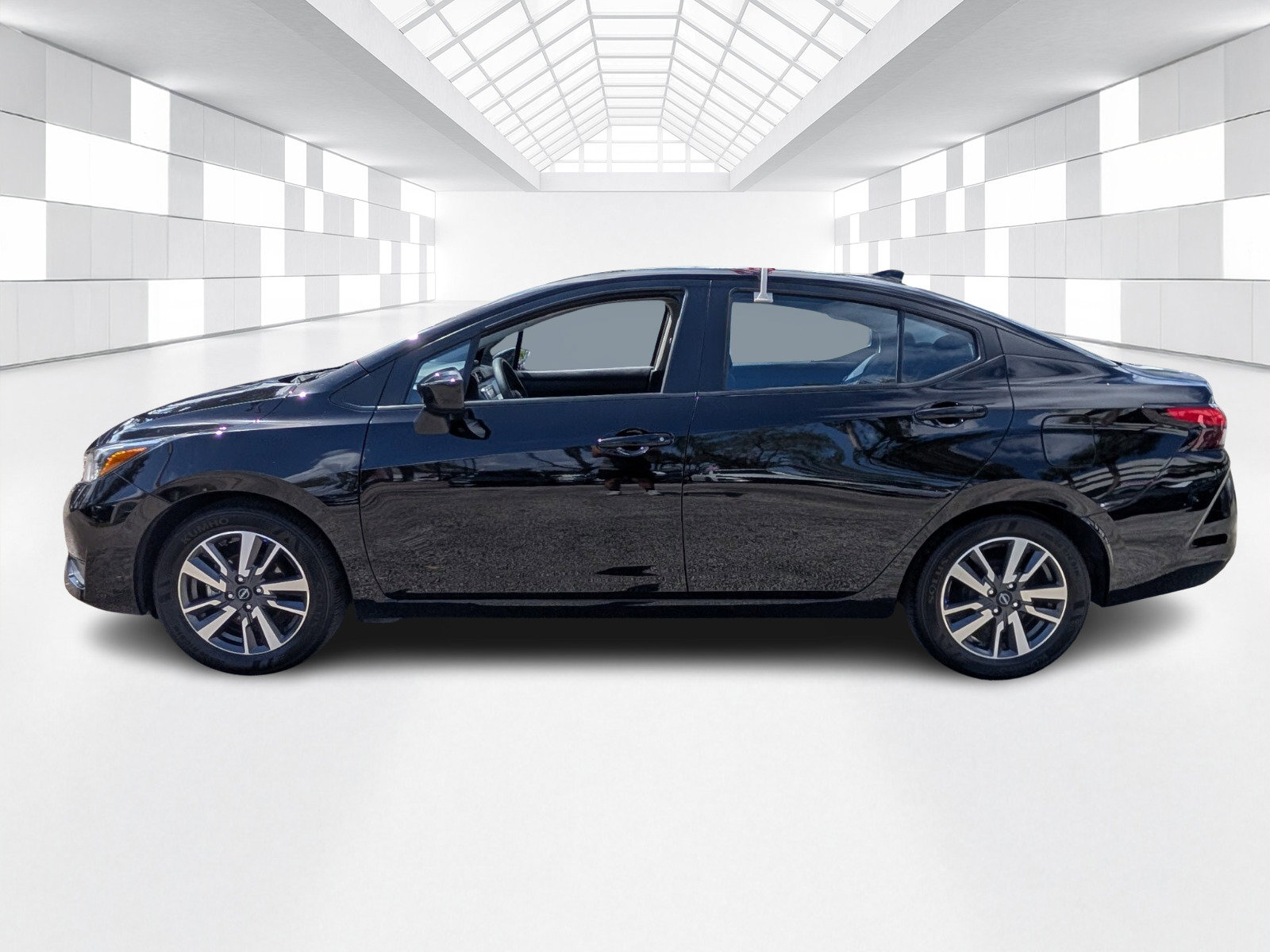 Certified 2025 Nissan Versa SV FWD image 4