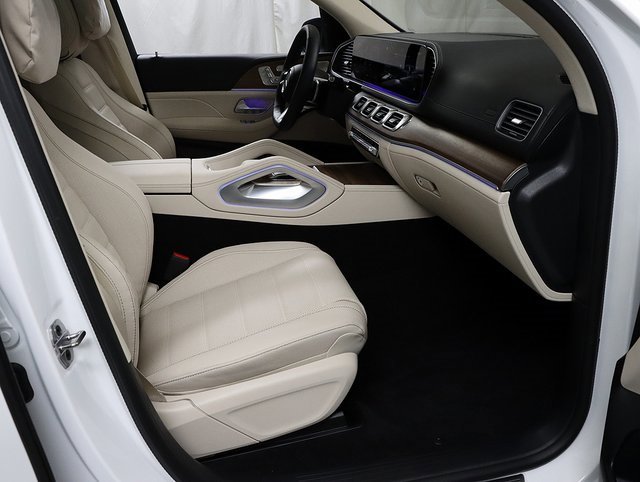 Certified 2025 Mercedes-Benz GLS 580 4MATIC image 39