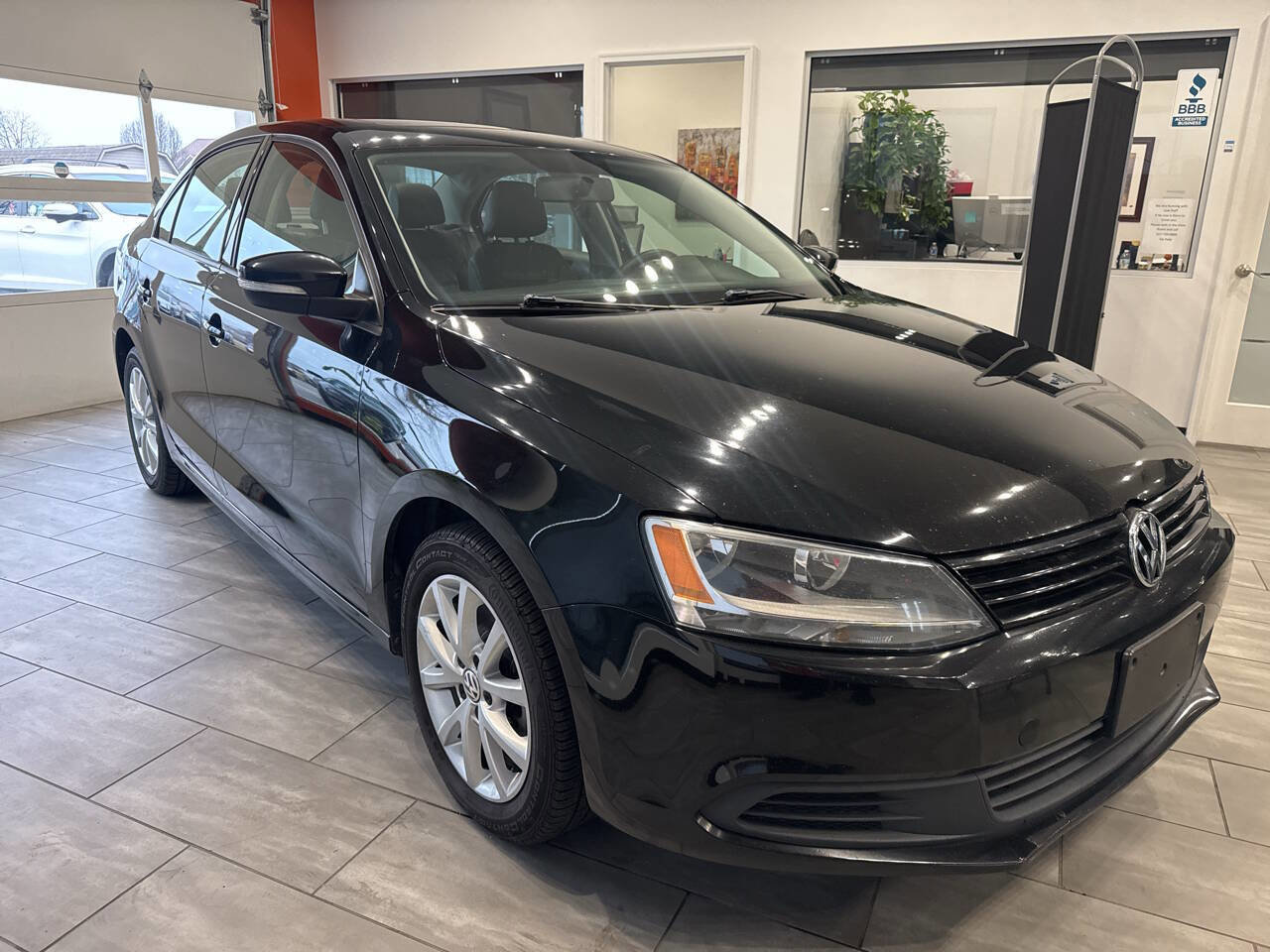 Used 2012 Volkswagen Jetta SE image 2