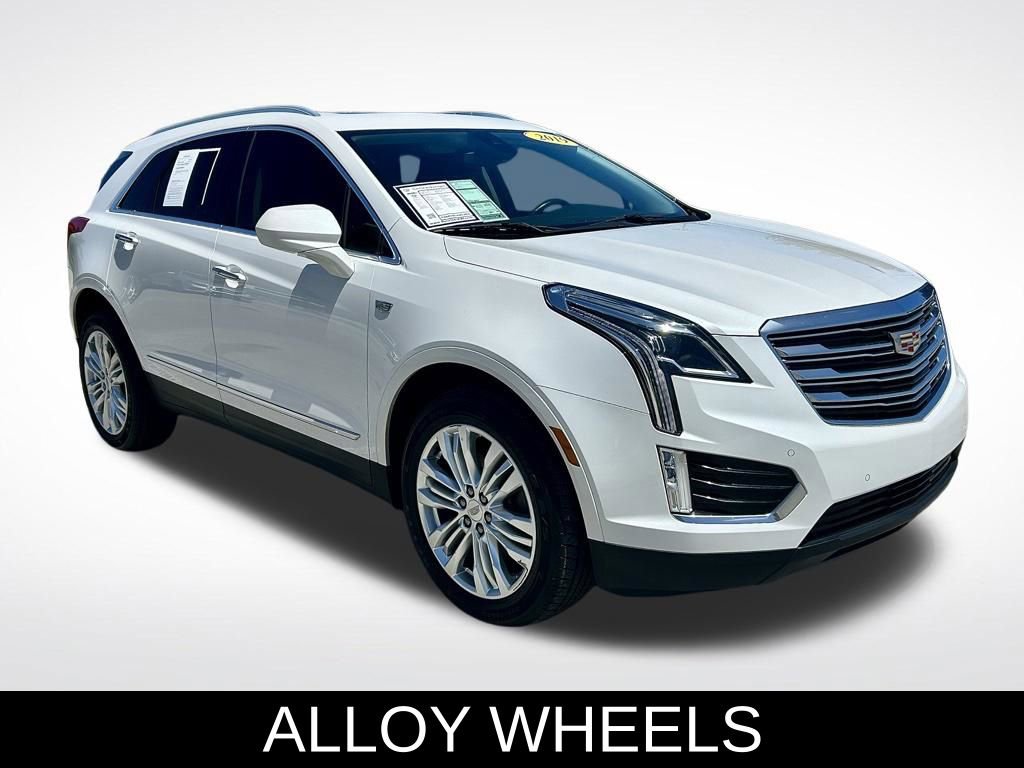 Used 2019 Cadillac XT5 Premium Luxury FWD image 3