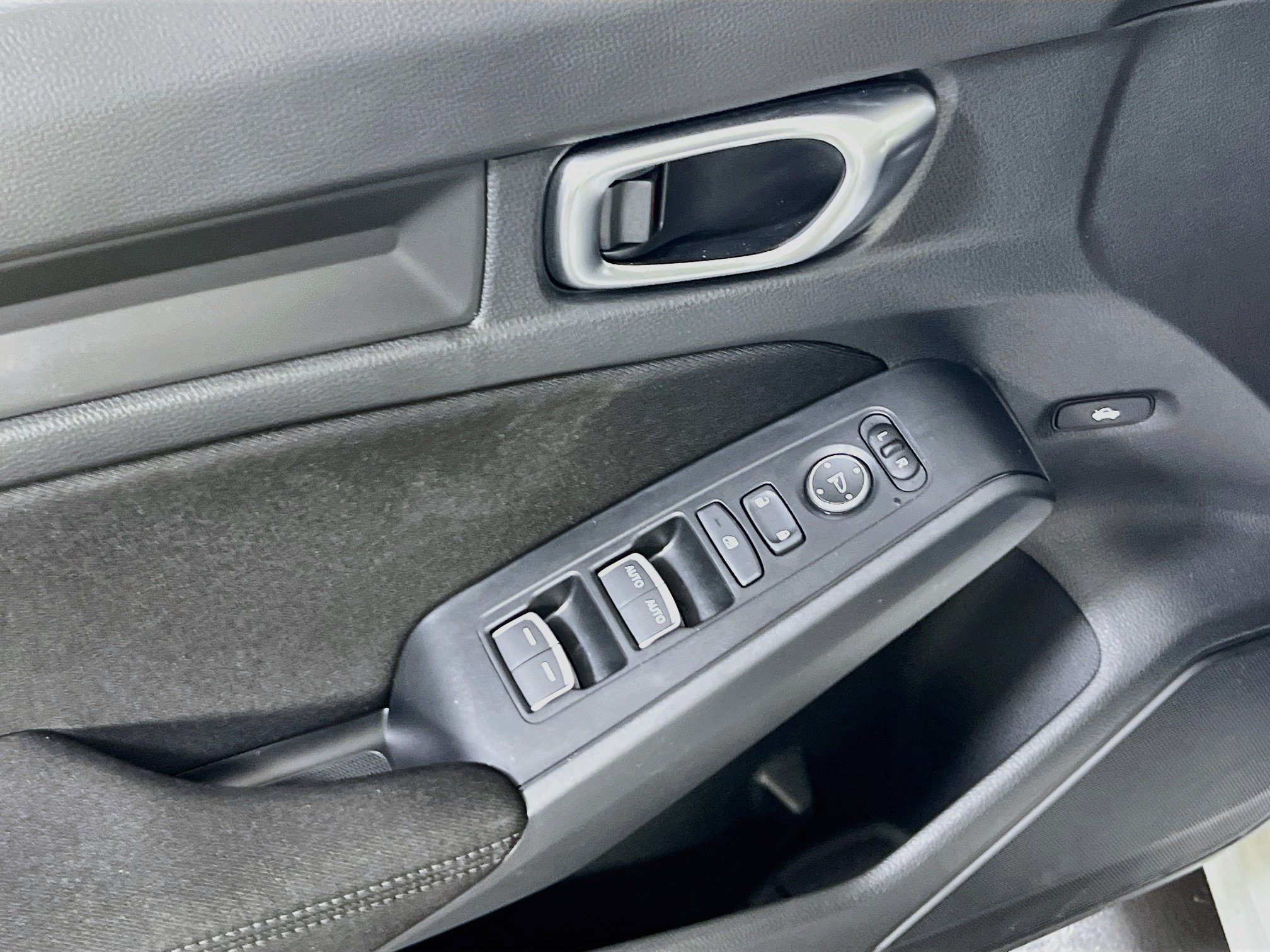 Used 2024 Honda Civic Sport image 17