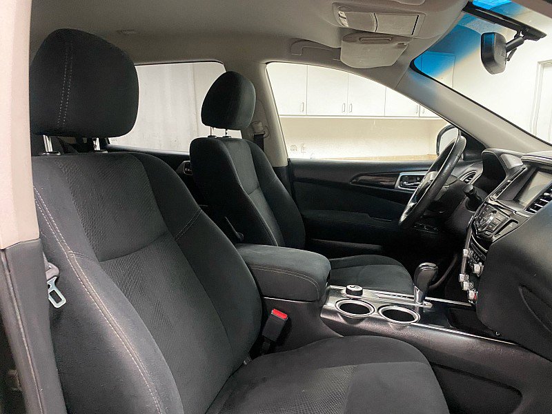 Used 2015 Nissan Pathfinder SV w/ Cargo Package image 14