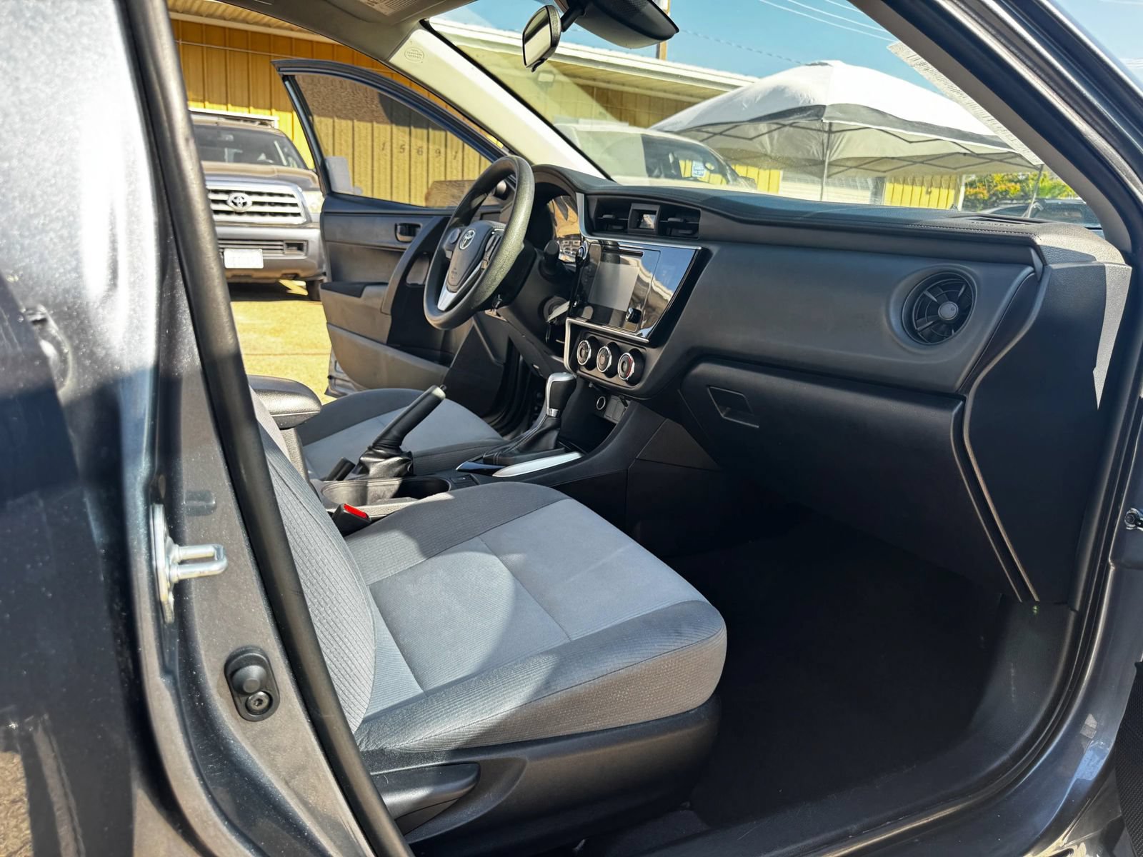 Used 2019 Toyota Corolla L FWD image 8