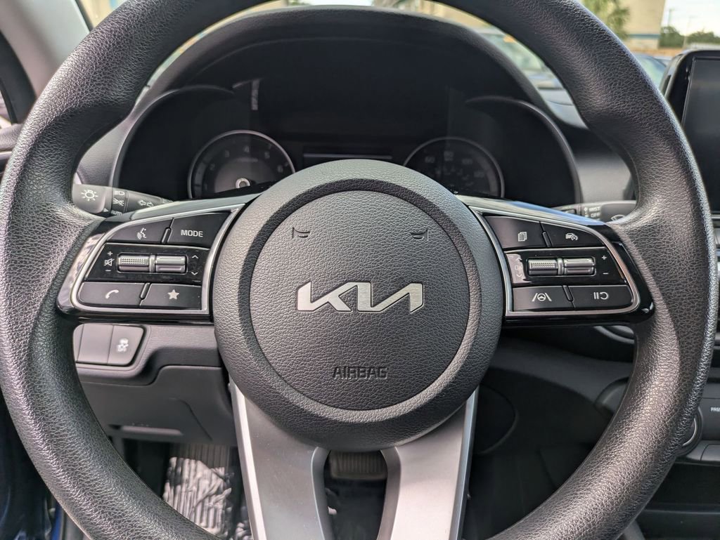 Used 2024 Kia Forte LXS FWD image 21