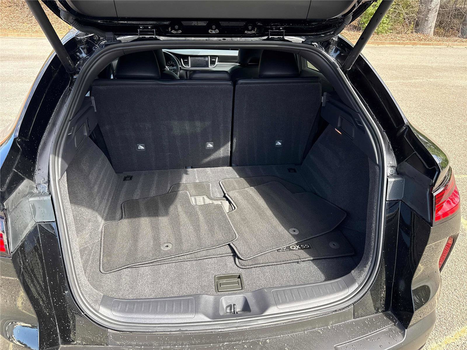 Certified 2025 INFINITI QX55 Essential w/ Accent Package image 32