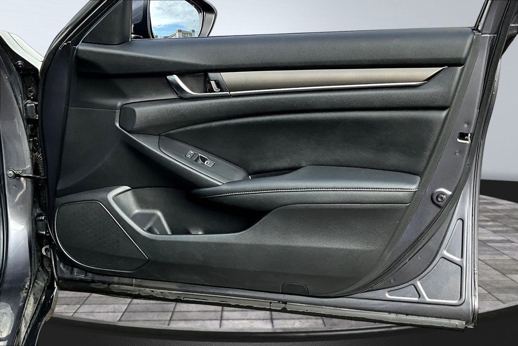 Used 2019 Honda Accord LX image 27