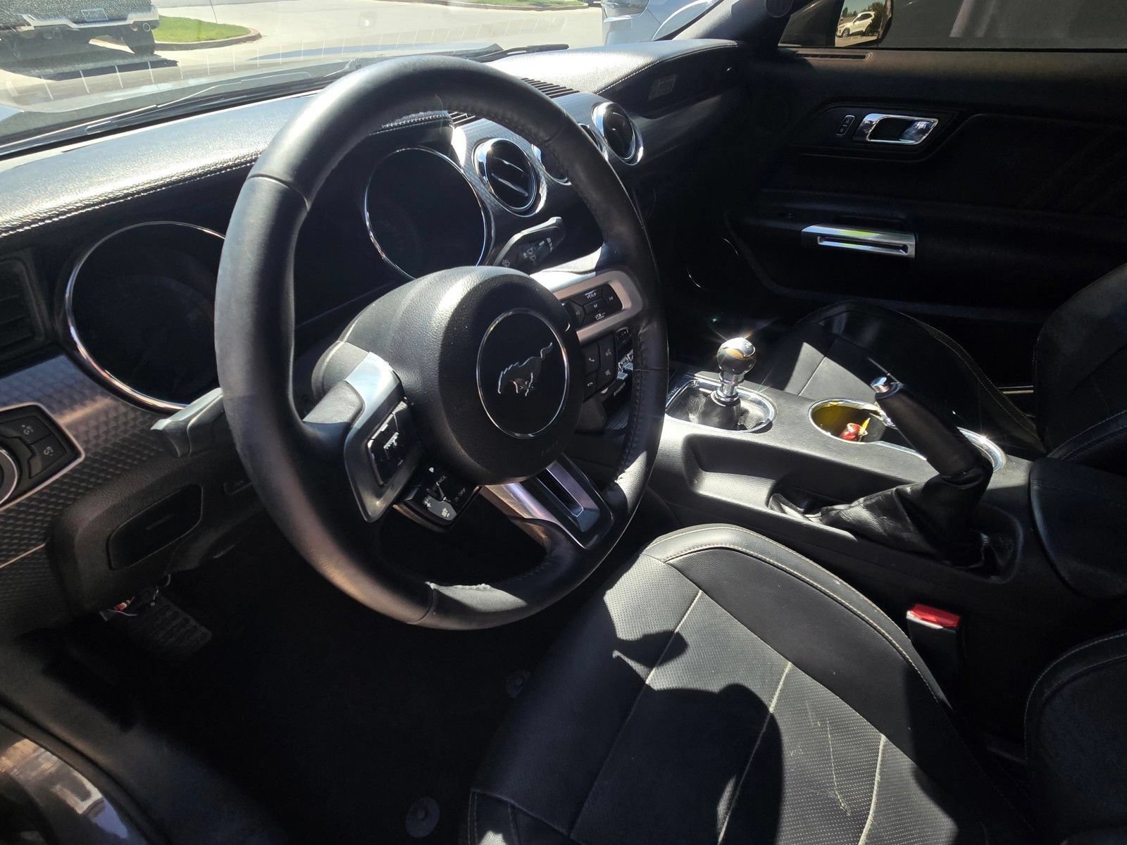 Used 2017 Ford Mustang GT Premium w/ GT Performance Package RWD image 11