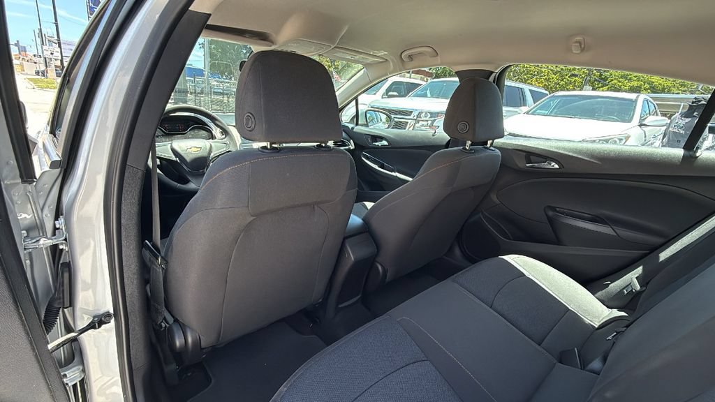 Used 2018 Chevrolet Cruze LS FWD image 25