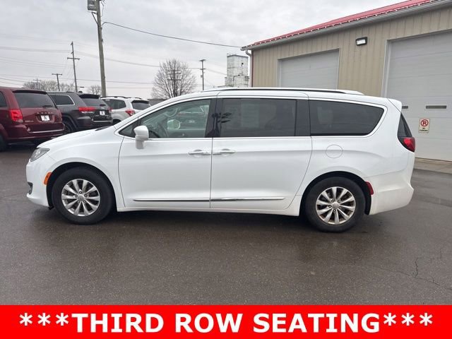 Used 2019 Chrysler Pacifica Touring-L image 6