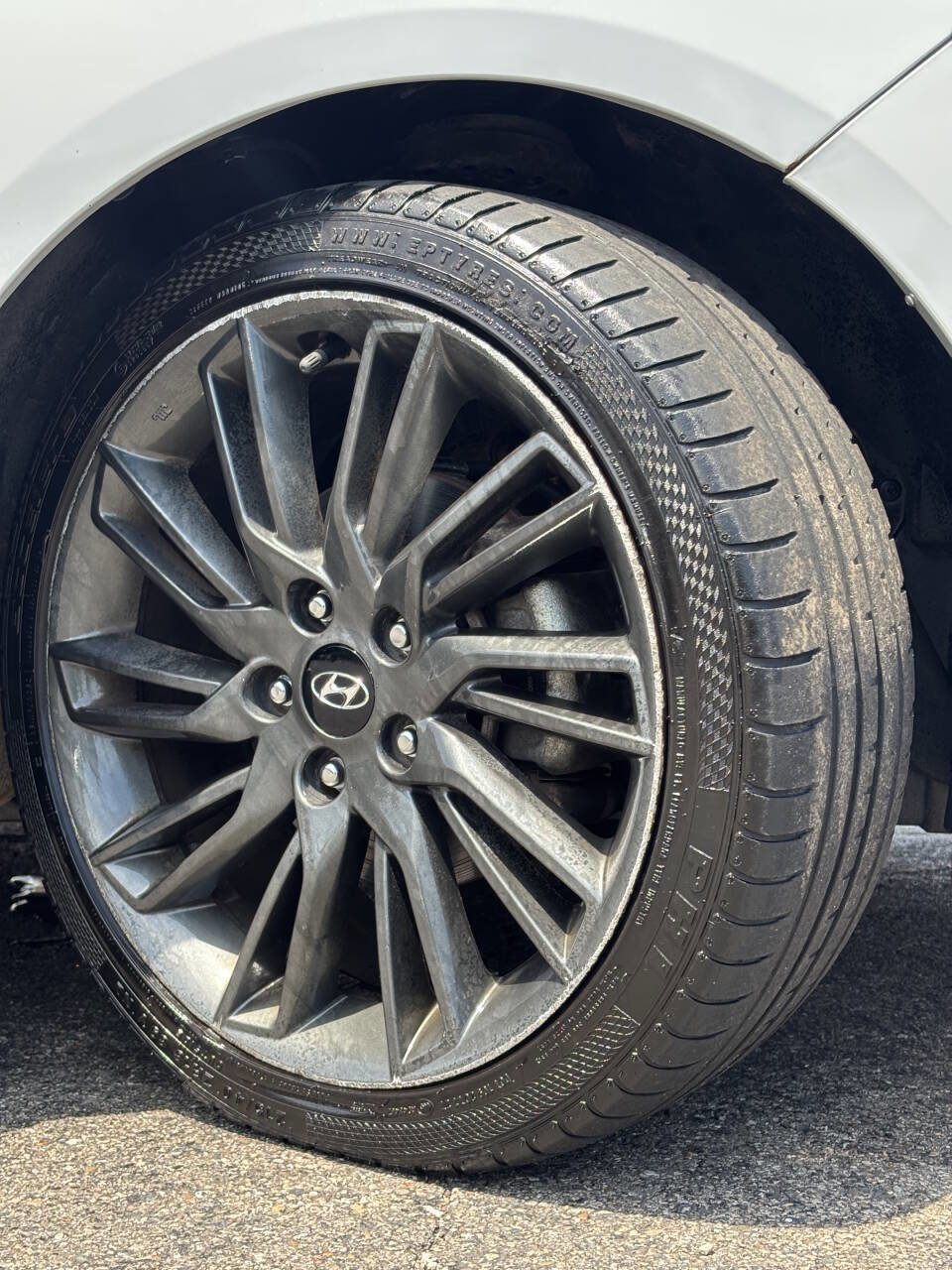 Used 2013 Hyundai Veloster RE:MIX Edition FWD image 28