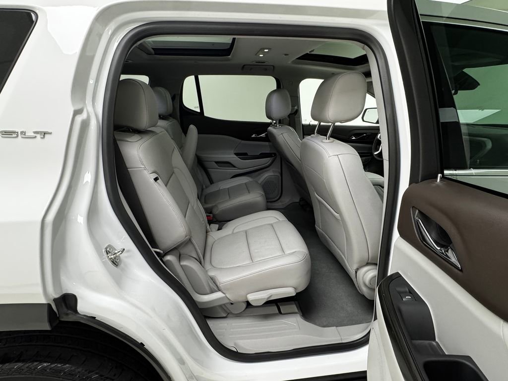 Used 2023 GMC Acadia SLT image 17