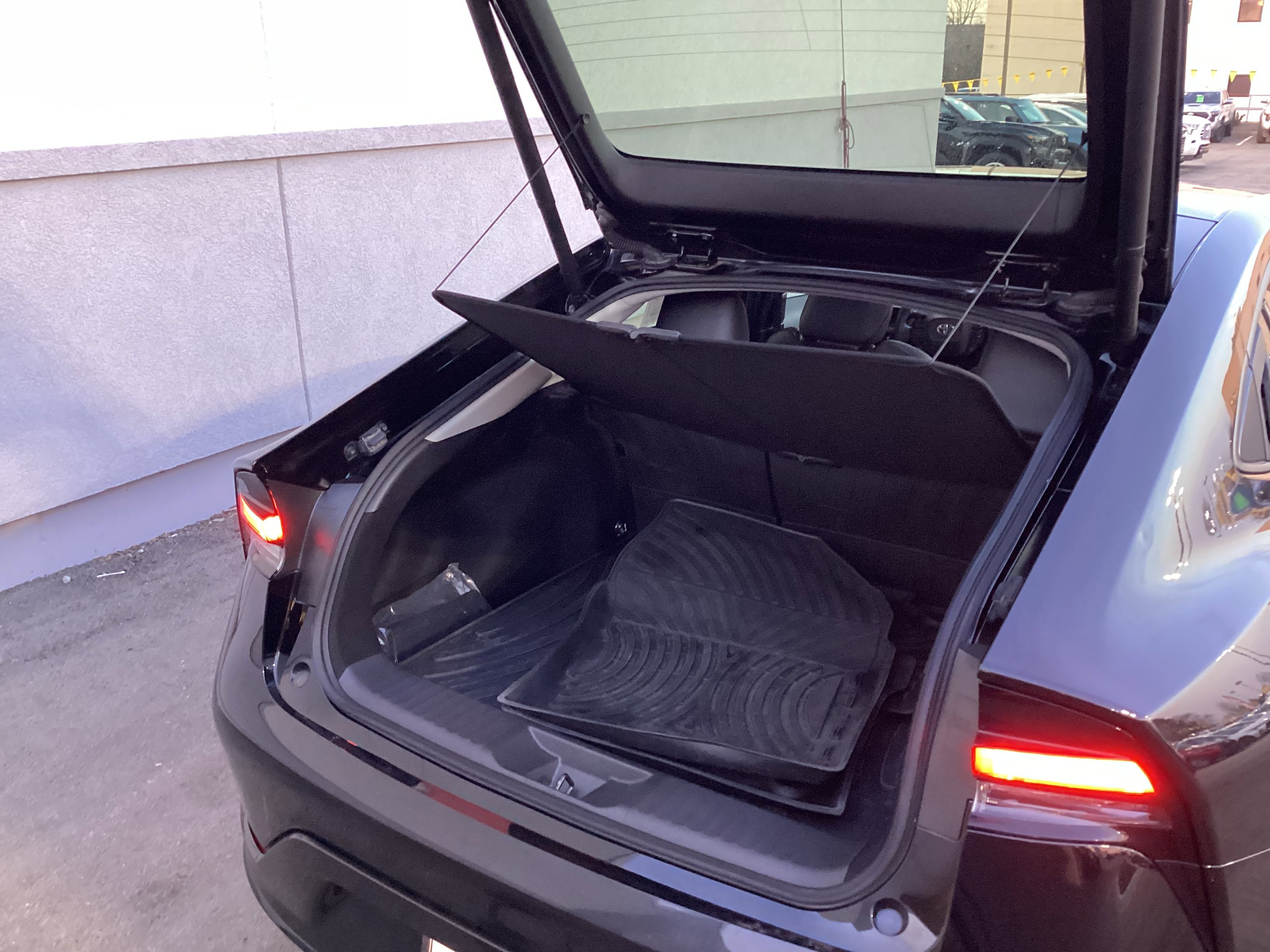 Certified 2024 Toyota Prius LE image 18