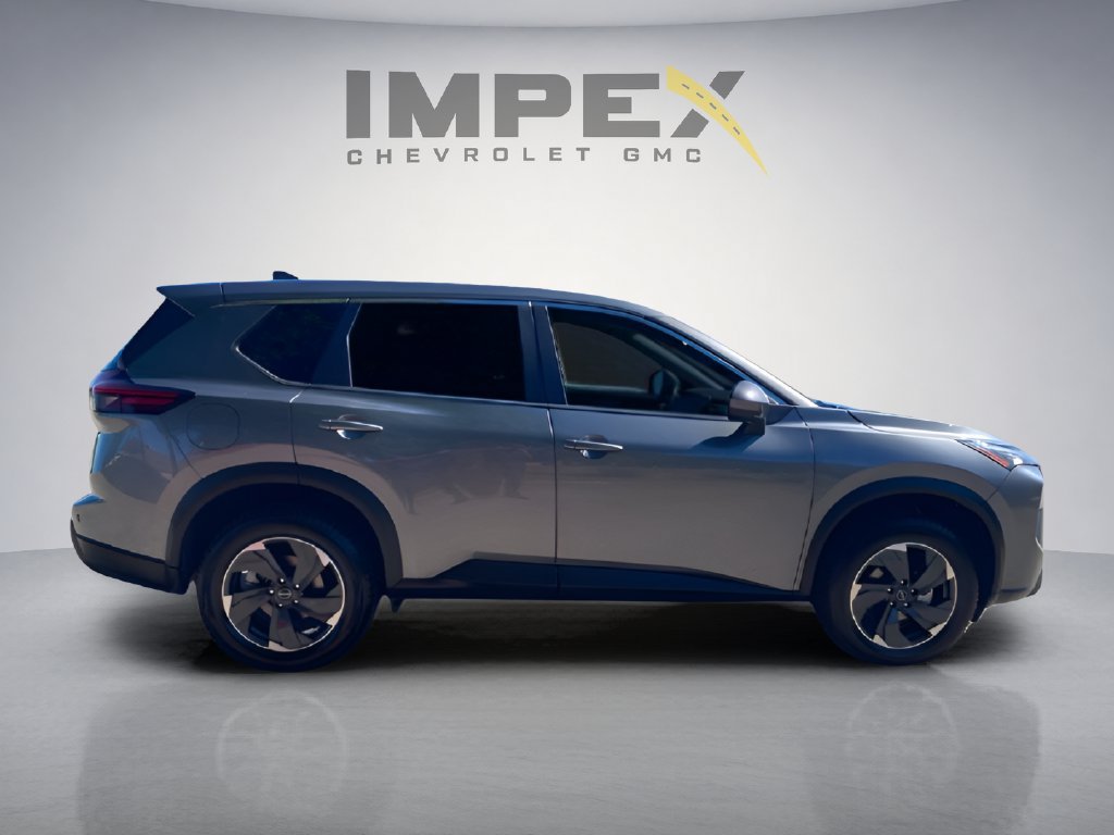 Used 2024 Nissan Rogue SV AWD/4WD image 6