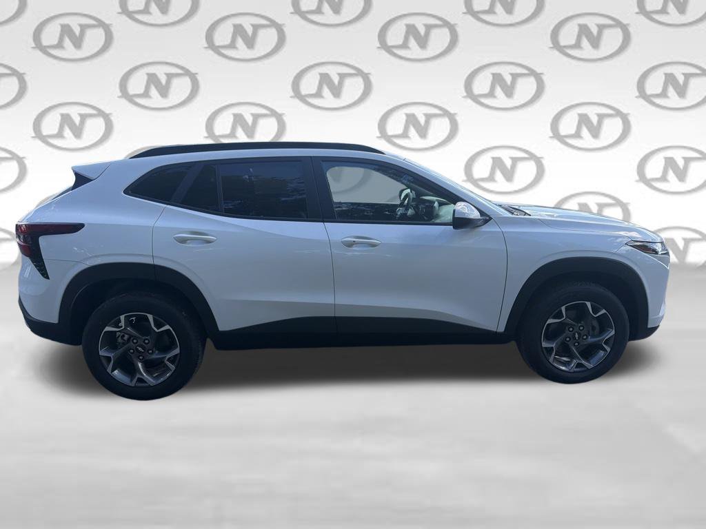 New 2026 Chevrolet Trax LT w/ LT Convenience Package FWD image 13