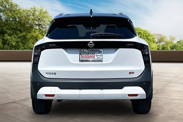 New 2026 Nissan Kicks SR FWD image 4