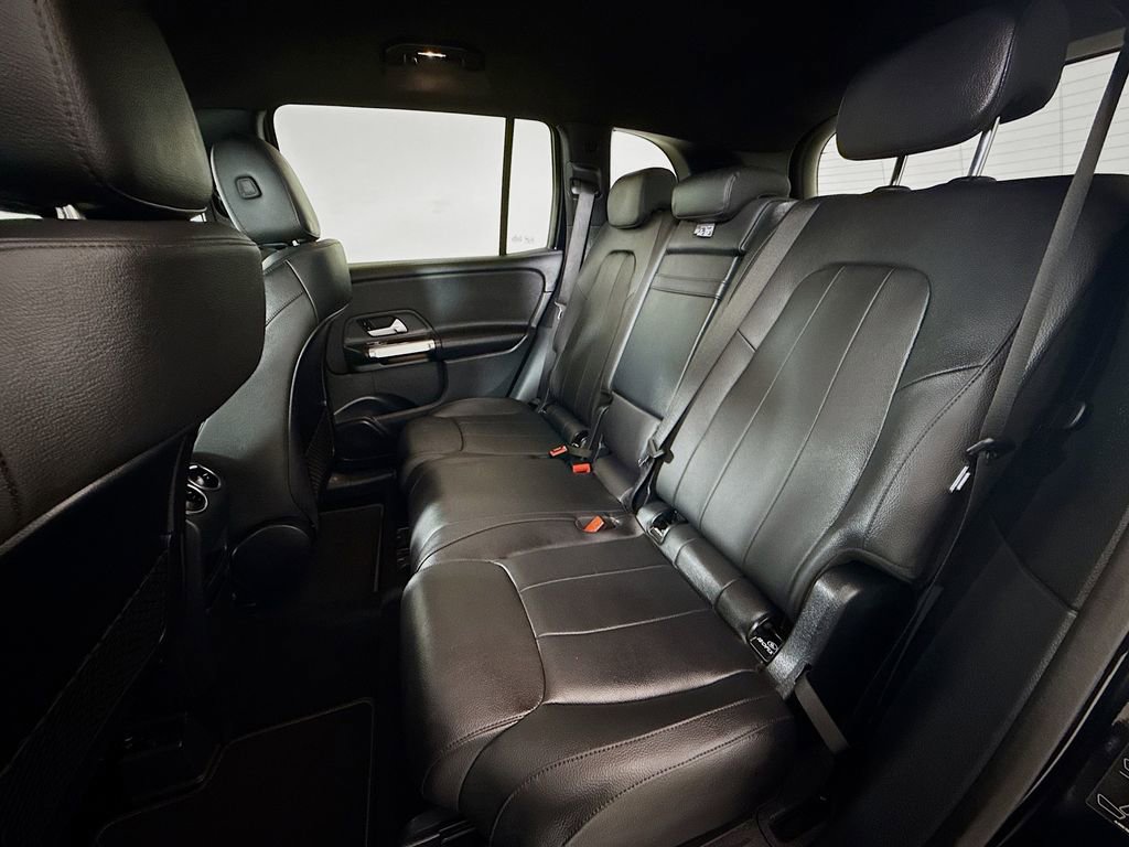 Used 2025 Mercedes-Benz GLB 250 image 20