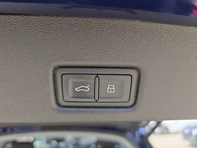 Used 2025 Audi Q5 Premium w/ Convenience Package AWD/4WD image 16