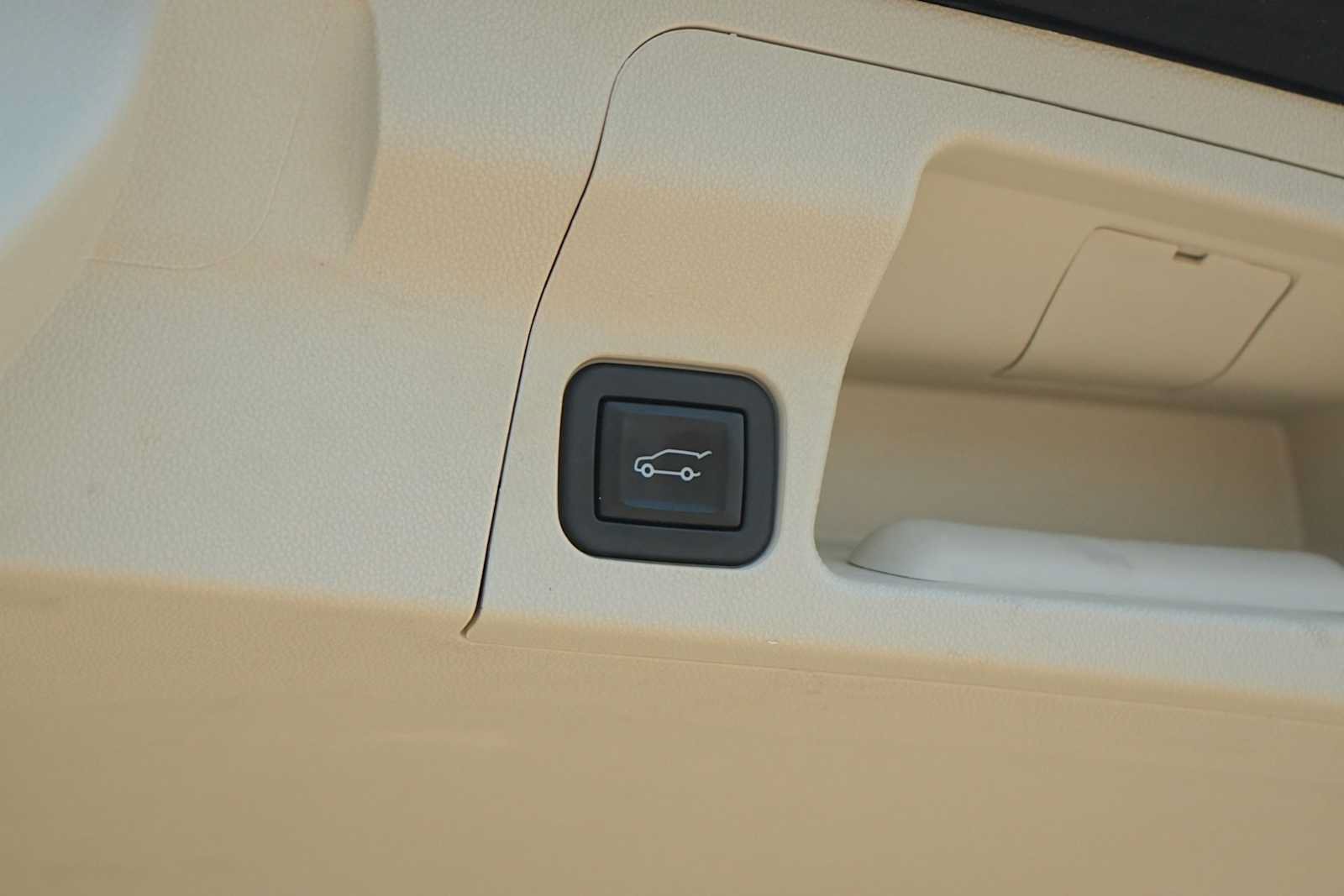 Used 2023 GMC Acadia Denali FWD image 26