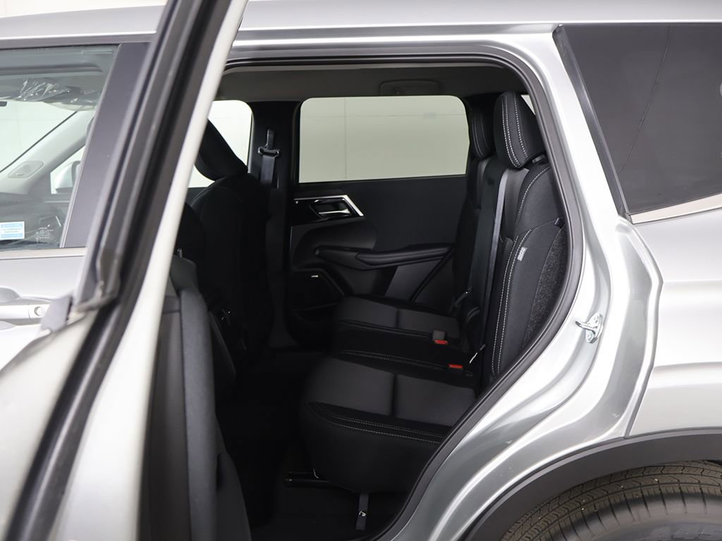 New 2026 Mitsubishi Outlander ES FWD image 28