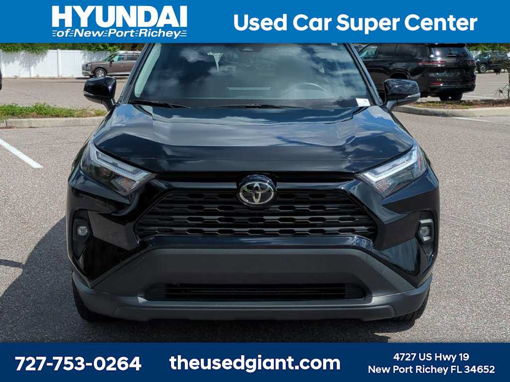 Used 2023 Toyota RAV4 XLE Premium FWD image 8