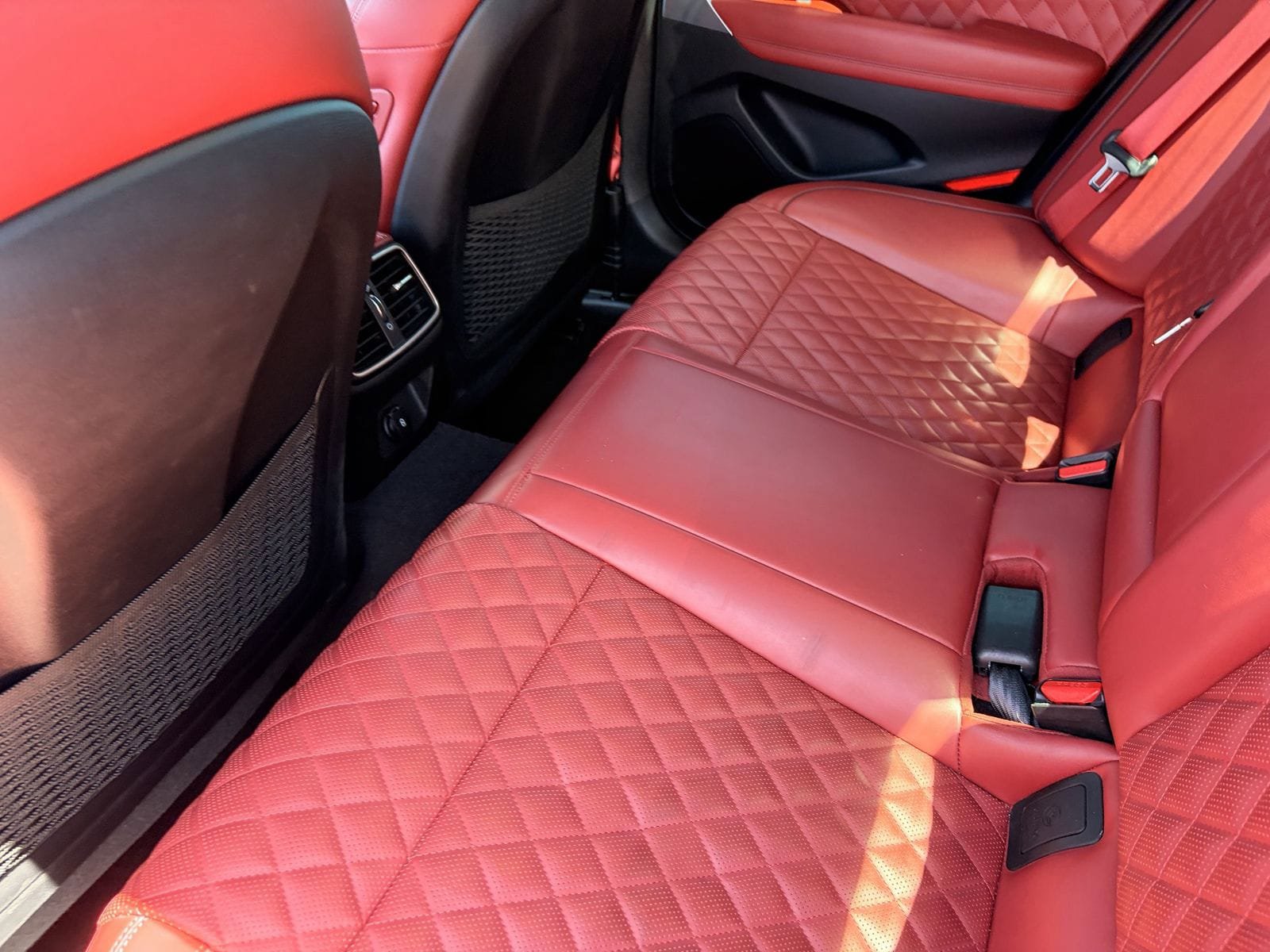 Used 2022 Genesis G70 3.3T Launch Edition RWD image 14