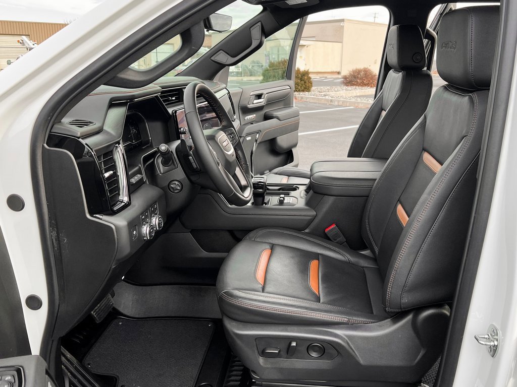 Used 2025 GMC Sierra 1500 AT4 w/ AT4 Premium Package image 3