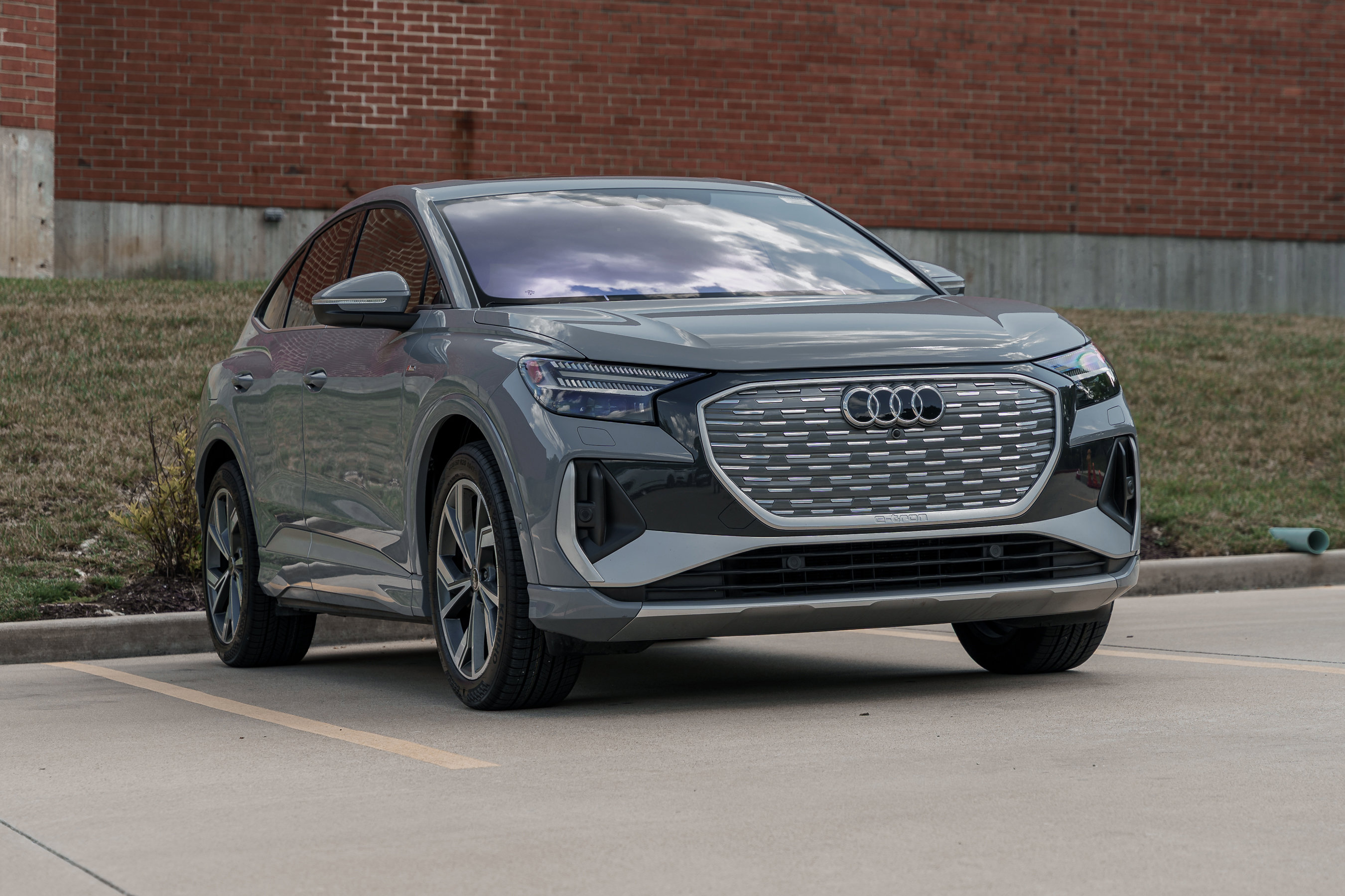 Used 2024 Audi Q4 e-tron Prestige