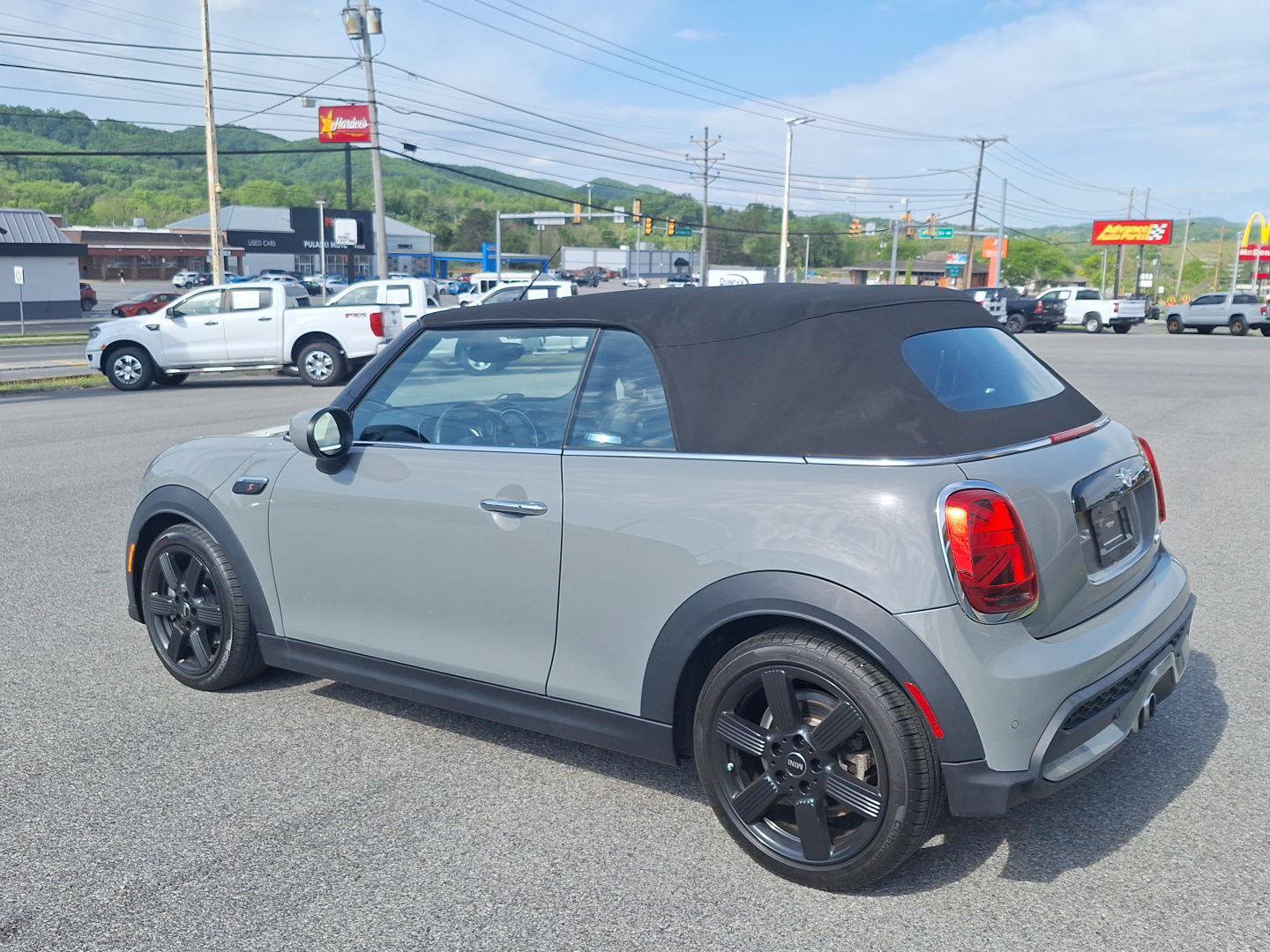 Used 2023 MINI Cooper S FWD image 6
