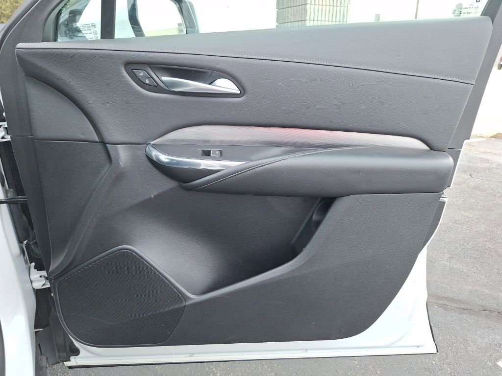 Used 2024 Cadillac XT4 Premium Luxury image 14