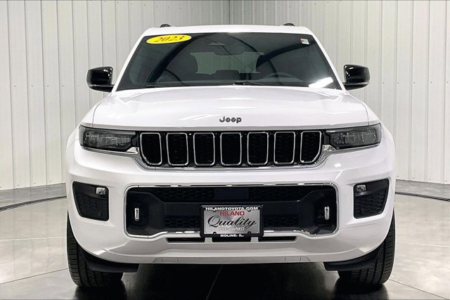 Used 2023 Jeep Grand Cherokee Overland image 2