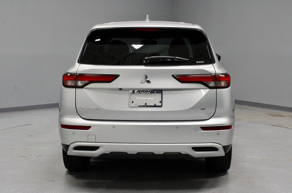 Used 2024 Mitsubishi Outlander SE AWD/4WD image 9