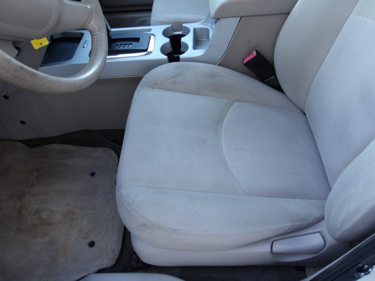 Used 2010 Mercury Mariner 2WD image 21