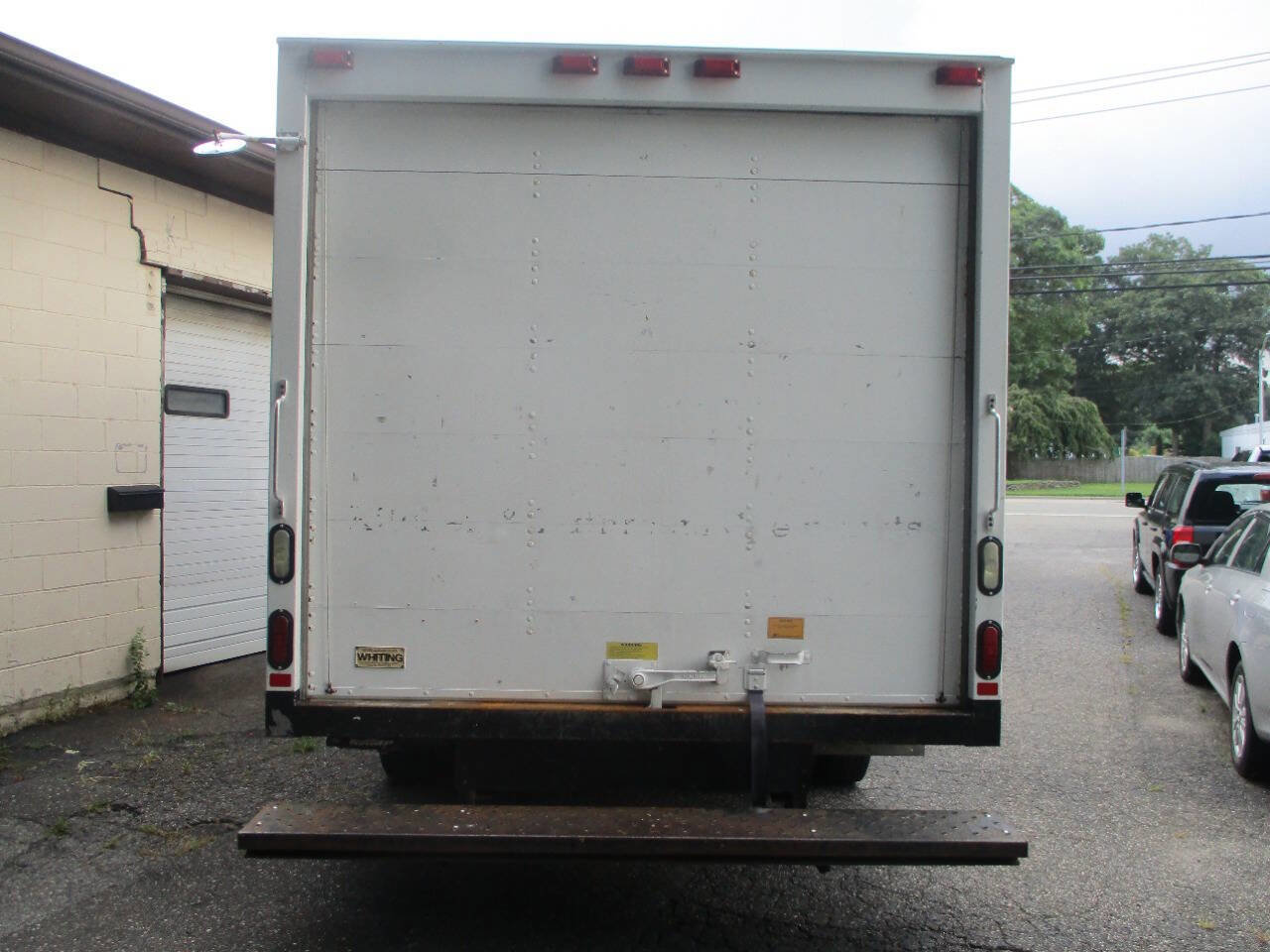Used 2016 Ford E-350 and Econoline 350 Super Duty w/ Power Windows & Locks Group image 2