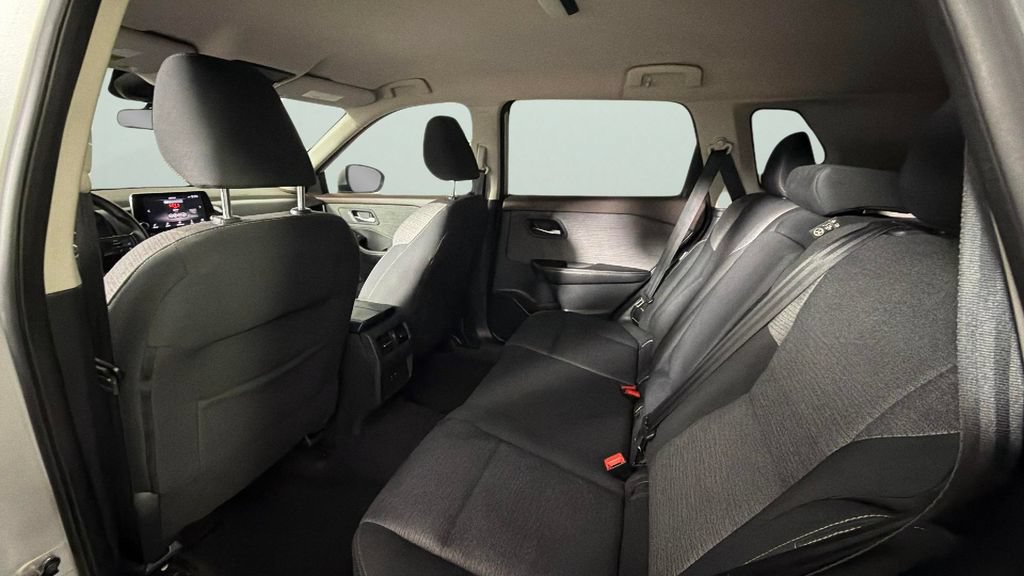 Used 2021 Nissan Rogue SV FWD image 27